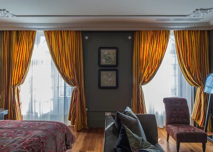 M Maison Particuliere Porto